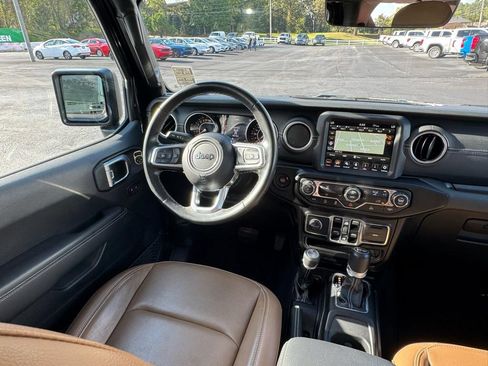 Used 2022 Jeep Wrangler Unlimited Sahara AWD/4WD image 22