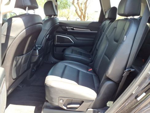 Used 2025 Kia Telluride S AWD/4WD image 15
