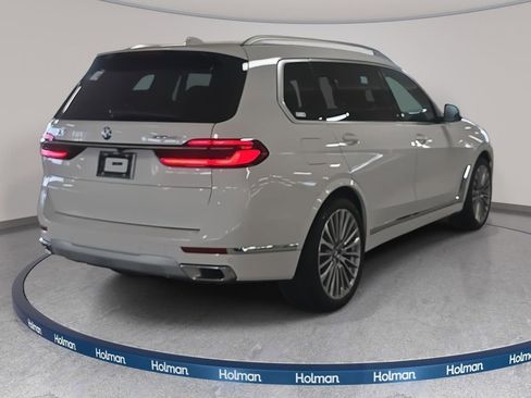 Used 2026 BMW X7 xDrive40i w/ Premium Package AWD/4WD image 4