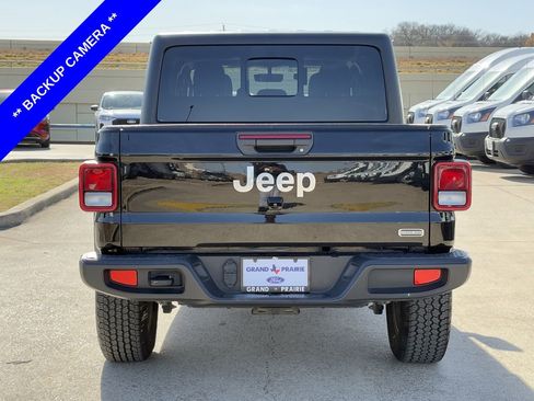 Used 2023 Jeep Gladiator Overland image 7