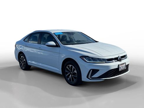 Certified 2025 Volkswagen Jetta S FWD image 7