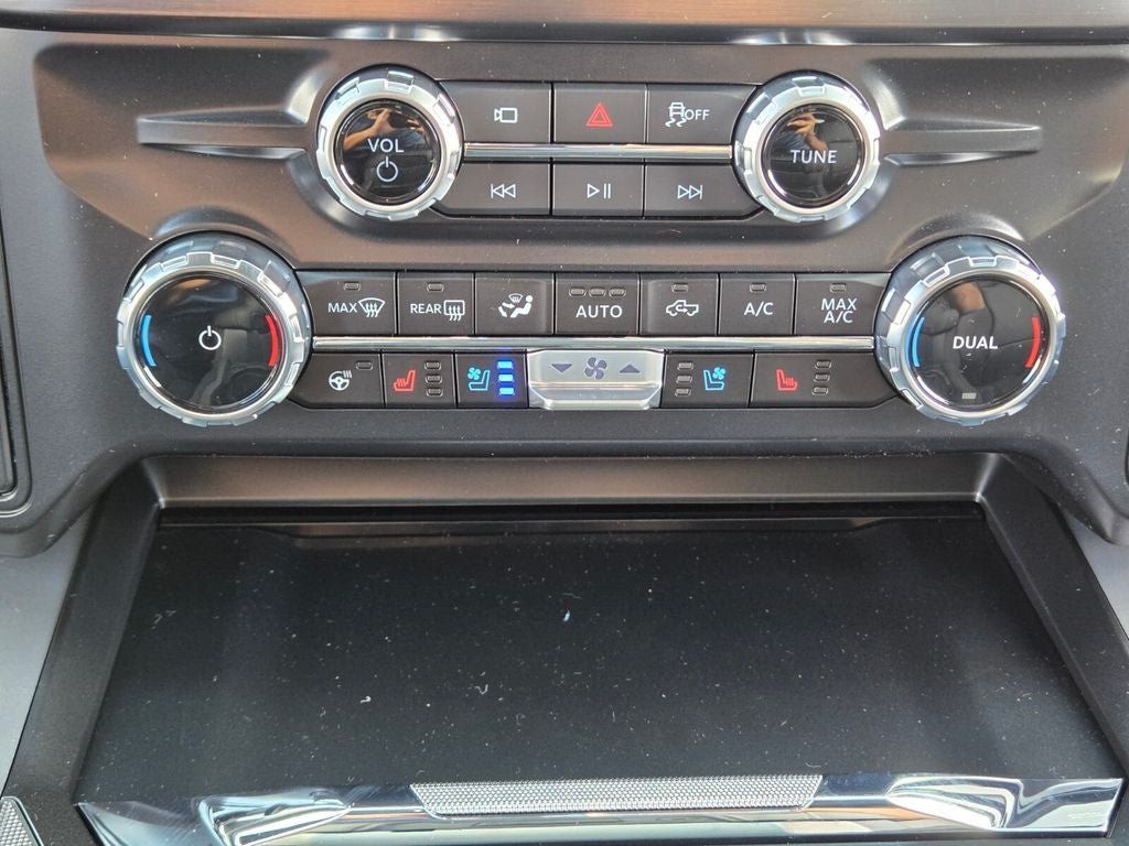 New 2026 Ford F350 Lariat RWD image 17