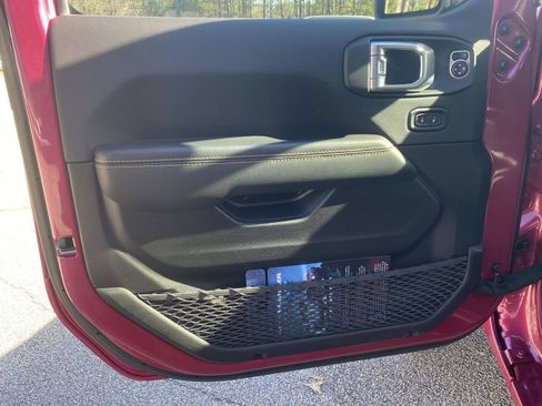 Certified 2024 Jeep Wrangler Sahara image 21