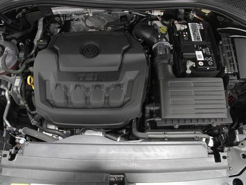 Certified 2021 Volkswagen Tiguan SE image 20