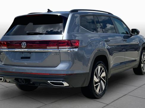 Used 2024 Volkswagen Atlas SE AWD/4WD image 13