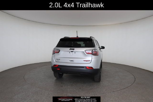 Used 2025 Jeep Compass Trailhawk AWD/4WD image 17