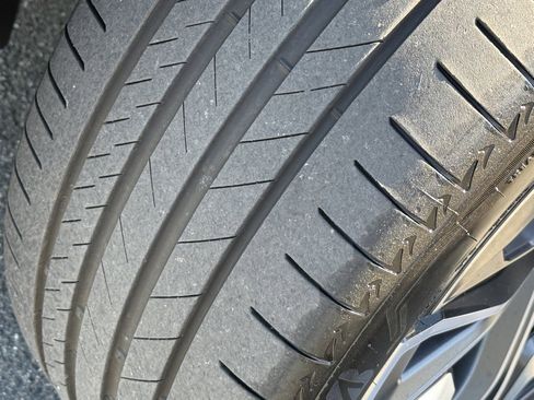 Used 2025 BMW iX xDrive50 w/ Sport Package image 18