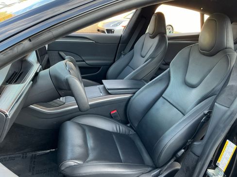 Used 2022 Tesla Model S image 19