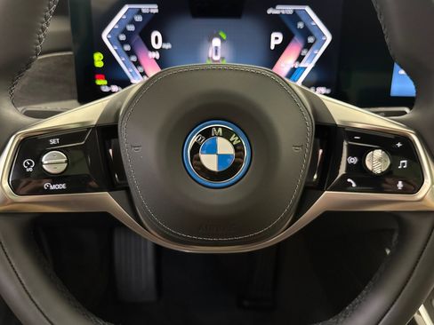 Used 2026 BMW i7 xDrive60 w/ Executive Package AWD/4WD image 16