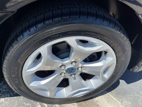 Used 2011 Ford Taurus SEL w/ 202A Rapid Spec Order Code image 17