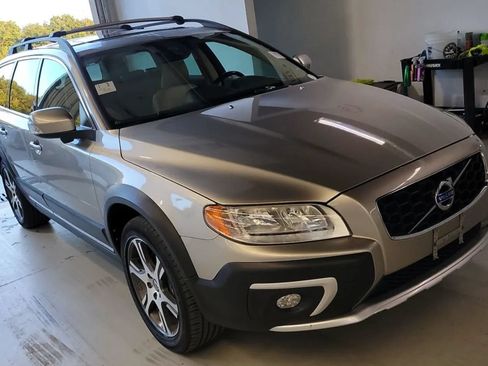 Used 2015 Volvo XC70 T6 AWD/4WD image 4