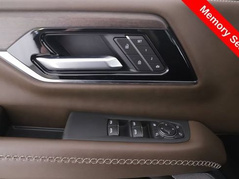 Used 2026 GMC Yukon XL Denali Ultimate AWD/4WD image 22