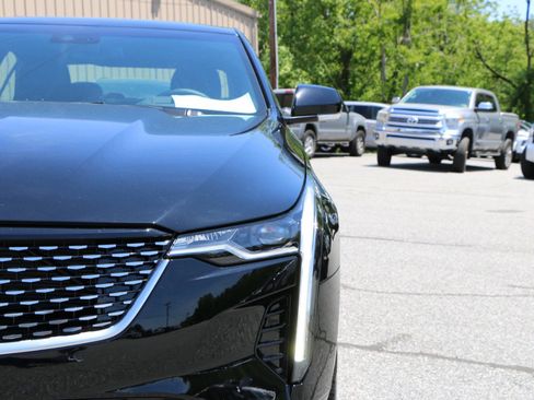 Used 2026 Cadillac CT4 Premium Luxury RWD image 13