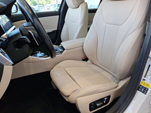 Used 2020 BMW 330i xDrive Sedan w/ Convenience Package image 14