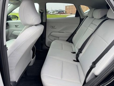 Used 2025 Hyundai Kona SEL AWD/4WD image 12