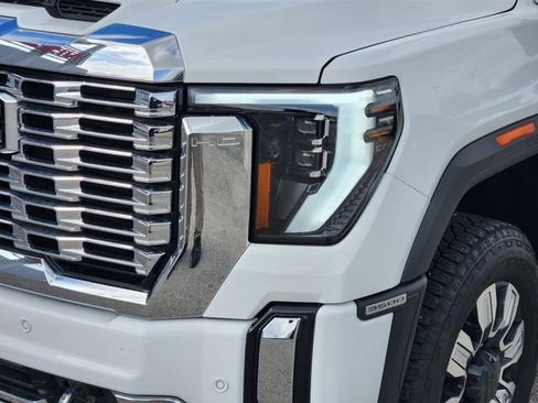 Used 2024 GMC Sierra 3500 Denali w/ Denali Reserve Package AWD/4WD image 7