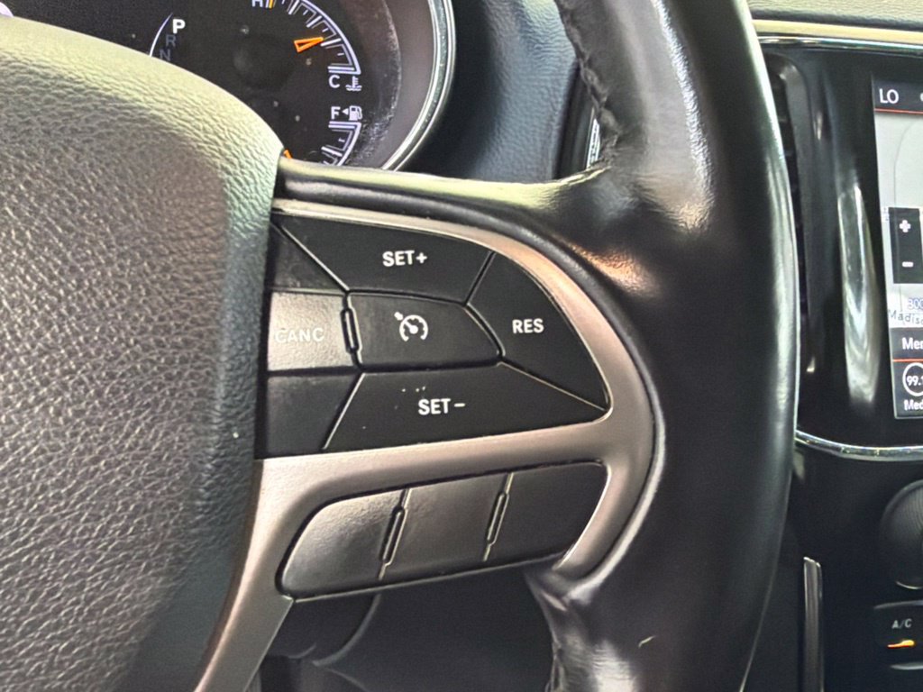 Used 2021 Jeep Grand Cherokee Laredo X RWD image 47