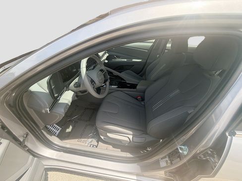 Used 2026 Hyundai Elantra SEL Sport Premium FWD image 16
