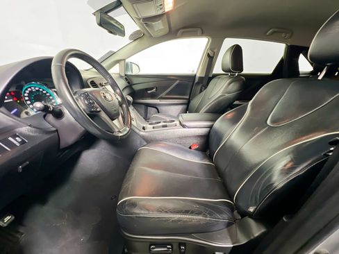 Used 2015 Toyota Venza XLE FWD image 14