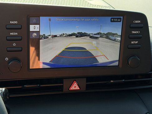Used 2025 Hyundai Elantra Sport FWD image 12