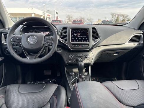 Certified 2023 Jeep Cherokee Trailhawk w/ Premium Leather Package image 15