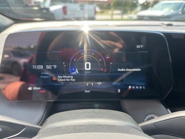 New 2027 Chevrolet Equinox LT w/ Convenience Package II FWD image 21
