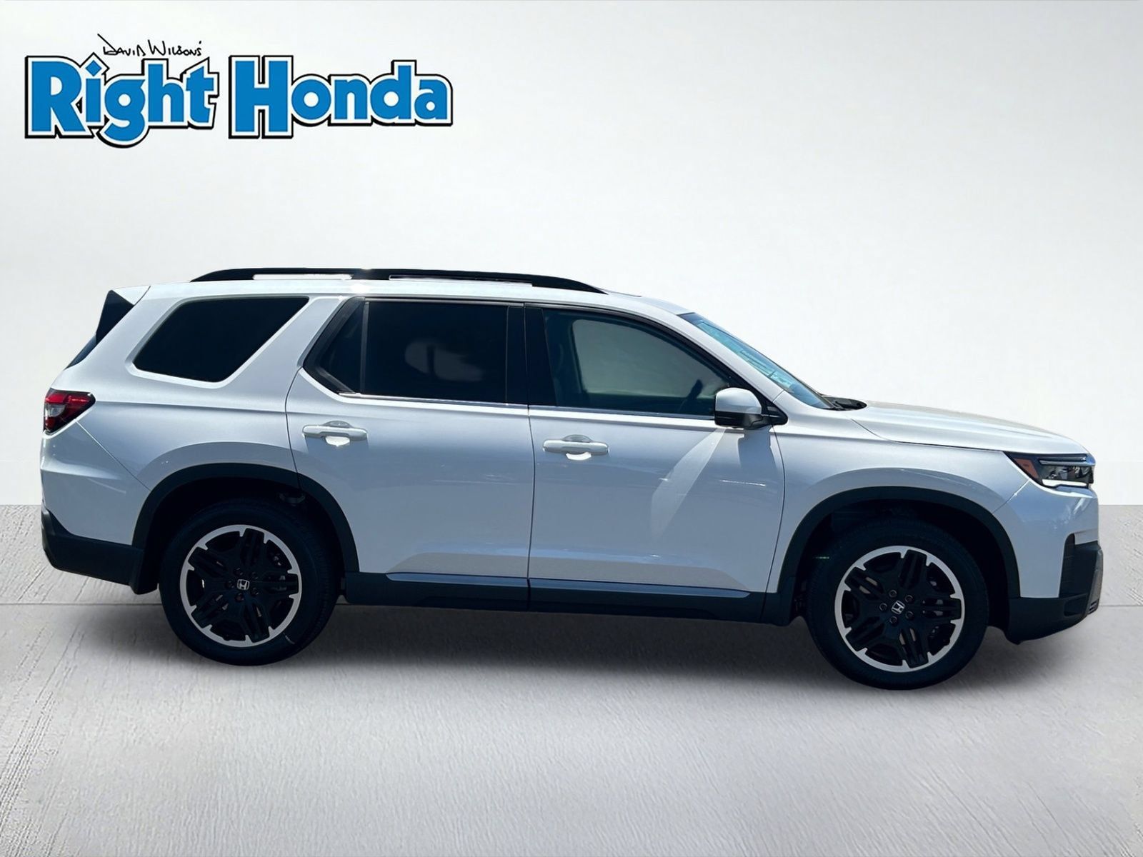 New 2026 Honda Pilot Touring image 7