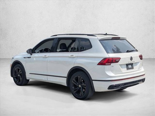 Used 2024 Volkswagen Tiguan SE R-Line FWD image 8