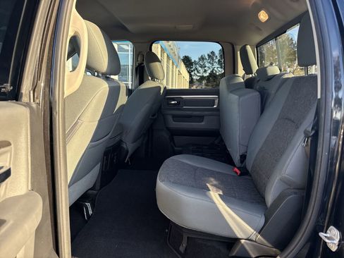 Used 2016 RAM 2500 Big Horn w/ Black Appearance Group image 30