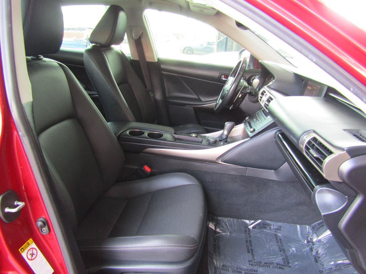 Used 2015 Lexus IS 250 RWD image 12
