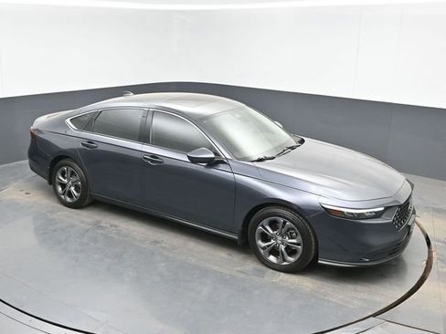 Used 2023 Honda Accord EX image 1