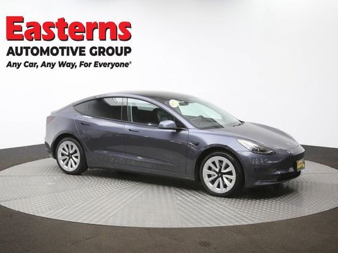 Used 2023 Tesla Model 3 Standard Range image 45