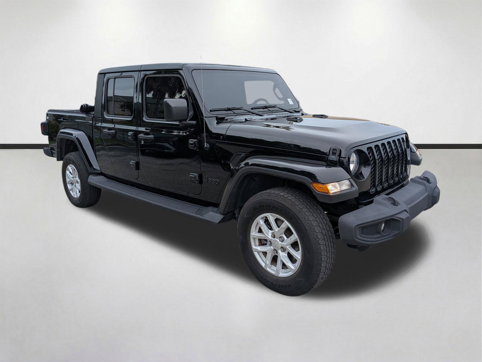 Used 2023 Jeep Gladiator Sport AWD/4WD image 1