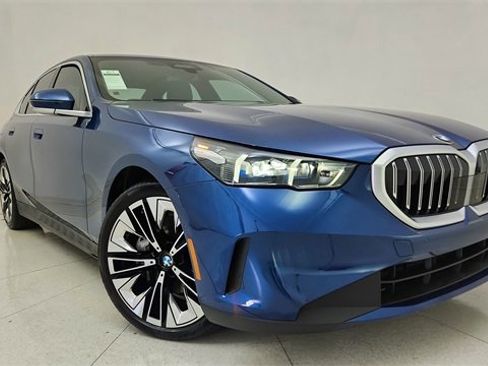 Used 2025 BMW 540i xDrive image 87
