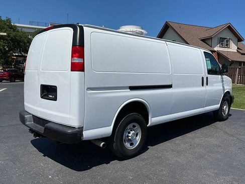 Used 2020 Chevrolet Express 3500 Extended w/ Driver Convenience Package RWD image 7