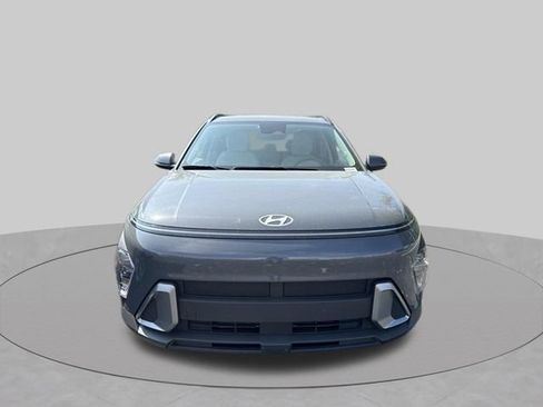 Used 2025 Hyundai Kona SEL AWD/4WD image 2