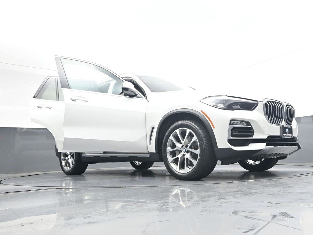 Used 2019 BMW X5 xDrive40i w/ Convenience Package AWD/4WD image 42