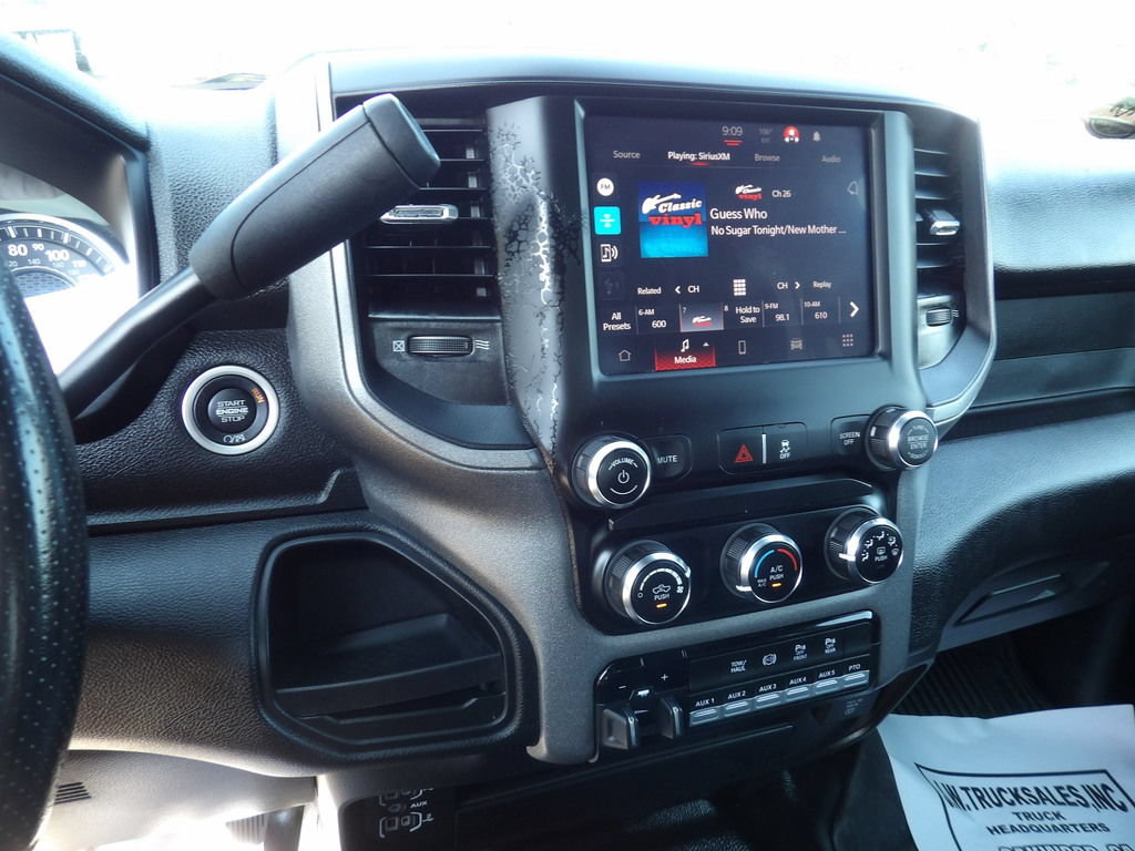Used 2024 RAM 5500 4x4 Crew Cab image 23