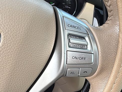 Used 2015 Nissan Rogue SL w/ SL Premium Package image 11