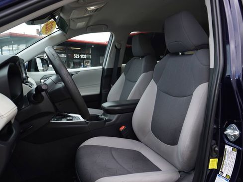 Used 2022 Toyota RAV4 XLE AWD/4WD image 21