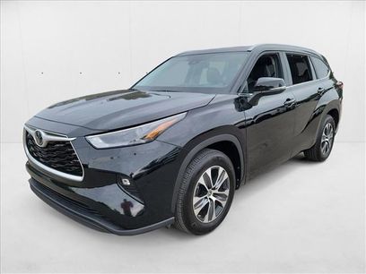 Used 2024 Toyota Highlander XLE