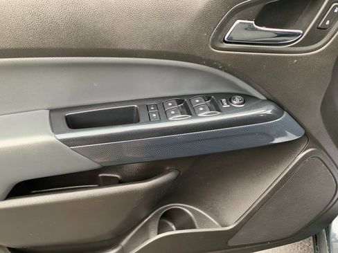 Used 2015 Chevrolet Colorado Z71 image 17