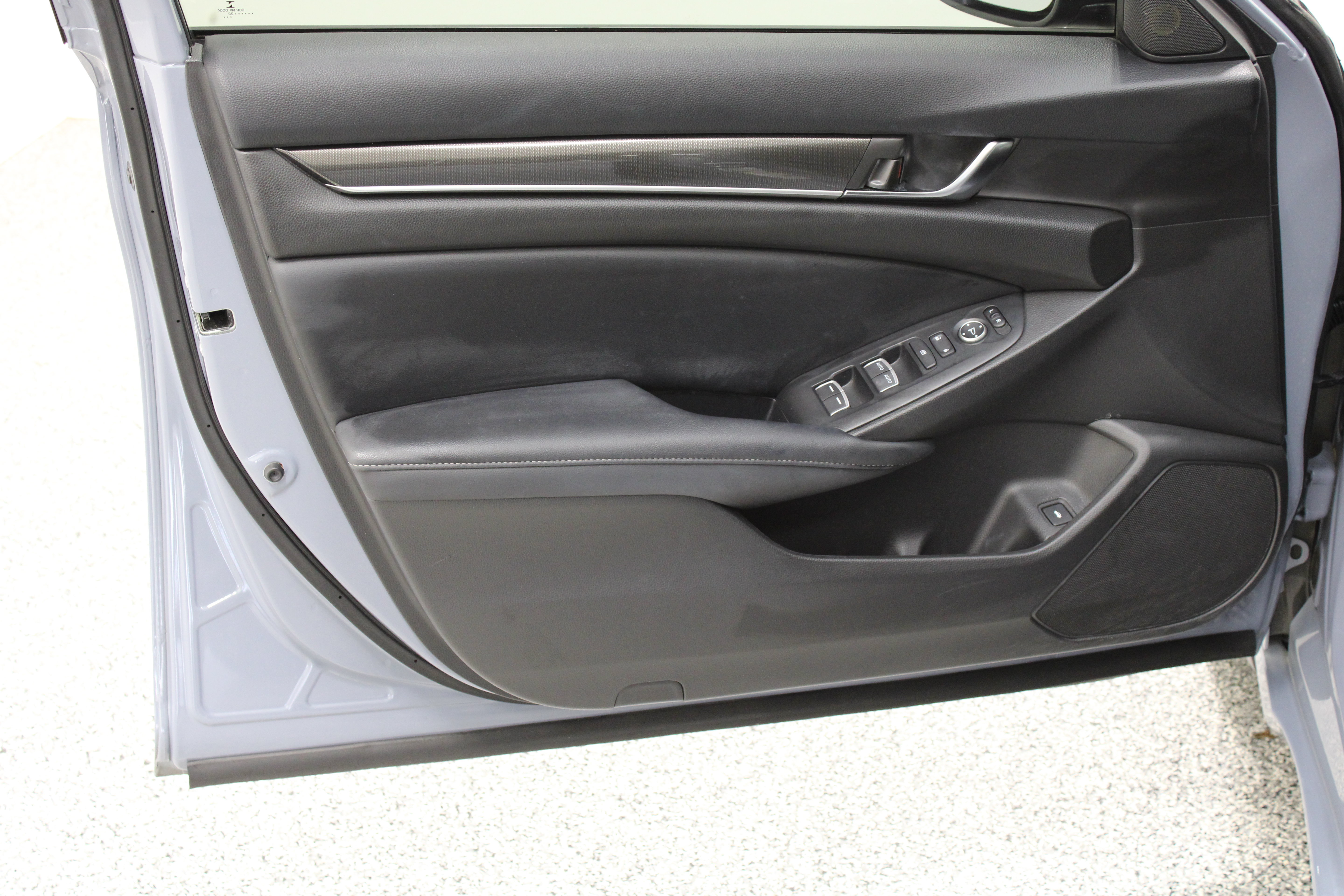 Used 2022 Honda Accord Sport image 12