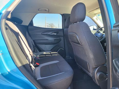Used 2025 Chevrolet TrailBlazer LT image 11