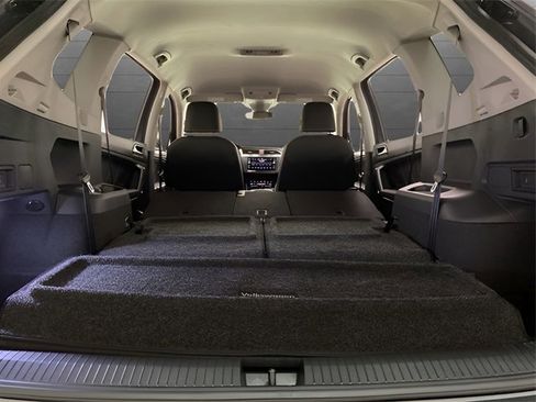Used 2022 Volkswagen Tiguan SE image 82