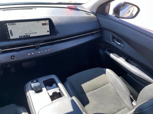 Used 2023 Nissan Ariya AWD image 13