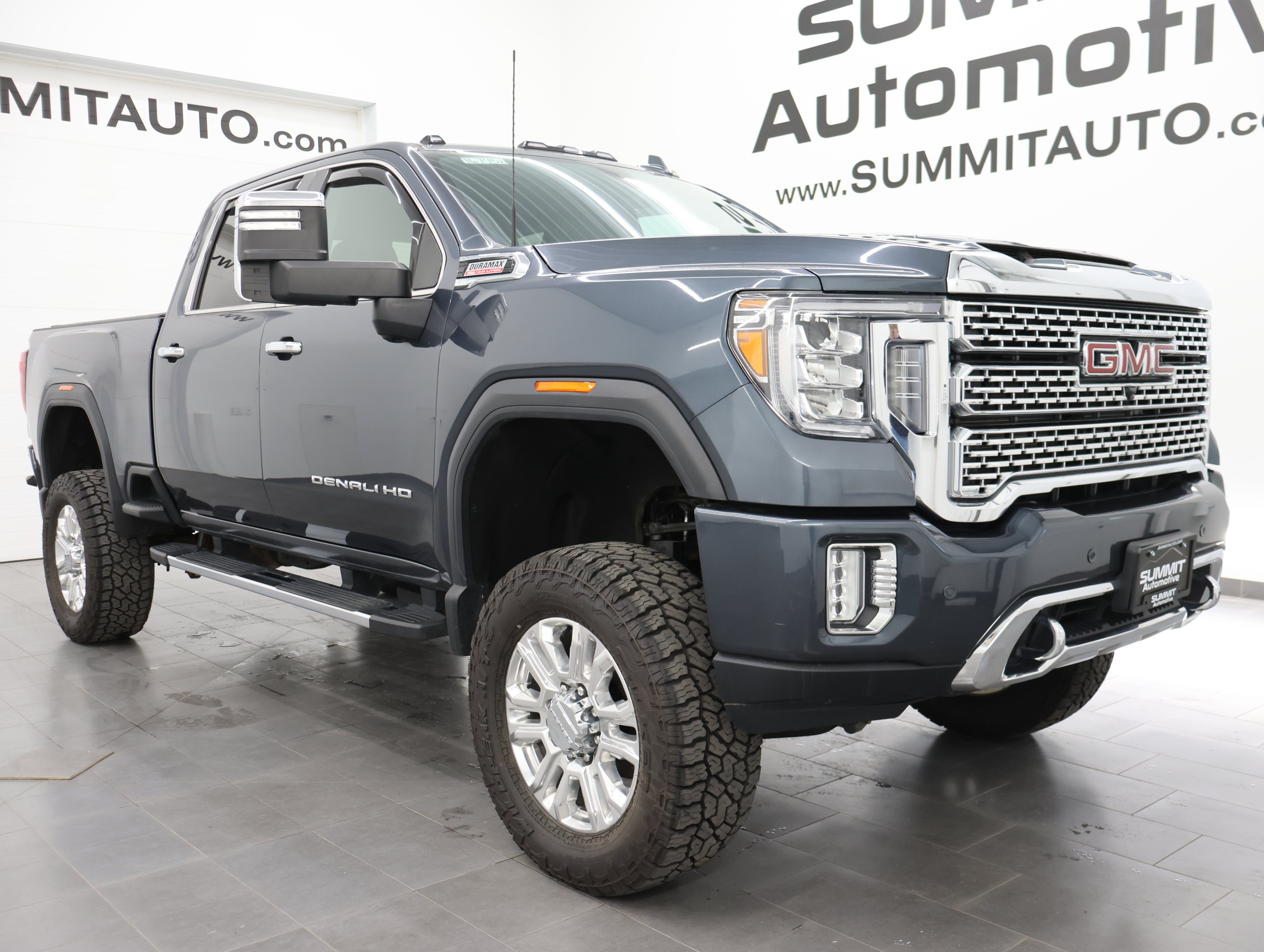 Used 2020 GMC Sierra 2500 Denali w/ Denali Ultimate Package AWD/4WD image 2