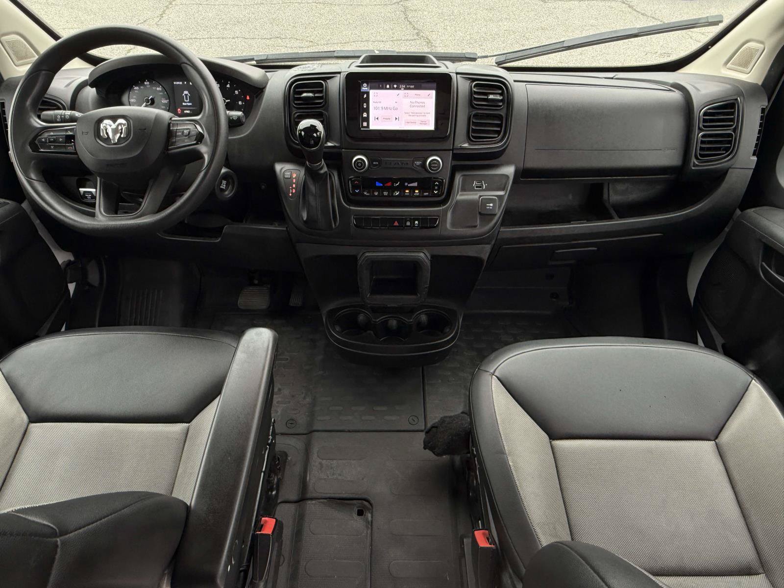 Used 2023 RAM ProMaster 2500 FWD image 10