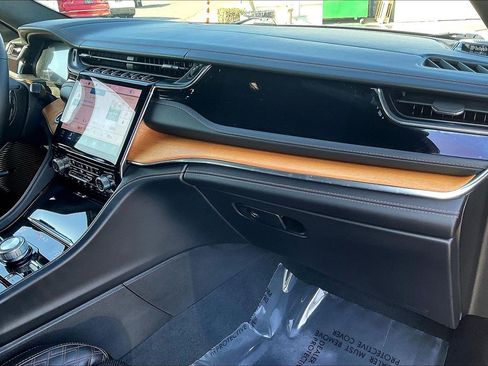 Used 2023 Jeep Grand Cherokee L Summit image 11