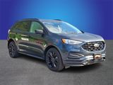 Used 2022 Ford Edge SE w/ Black Appearance Package image 3